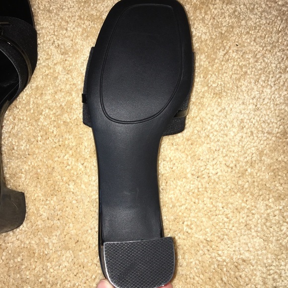 Open-Toe Heel - Picture 5 of 5